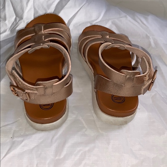 Toddler girls sandals Size 8 - Picture 3 of 5